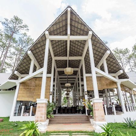 Vkirirom Pine Resort Chambak Dangkom Esterno foto
